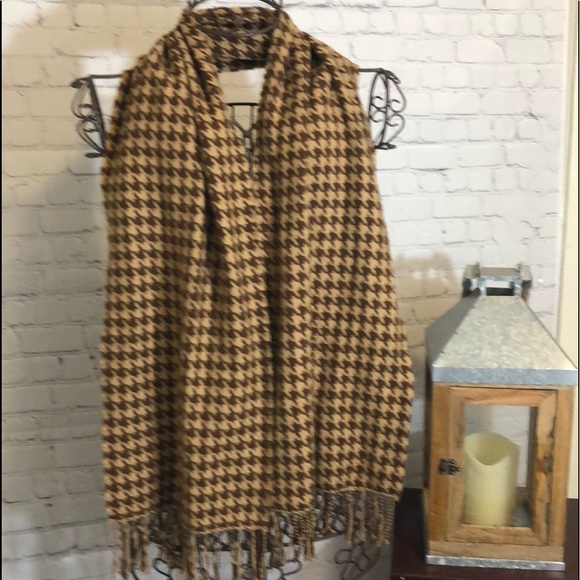 D&Y Accessories - SOFTER THAN CASHMERE SCARF WITH FRINGE BROWNS NICE D&Y Accessories - SOFTER THAN CASHMERE SCARF WITH FRINGE BROWNS NICE